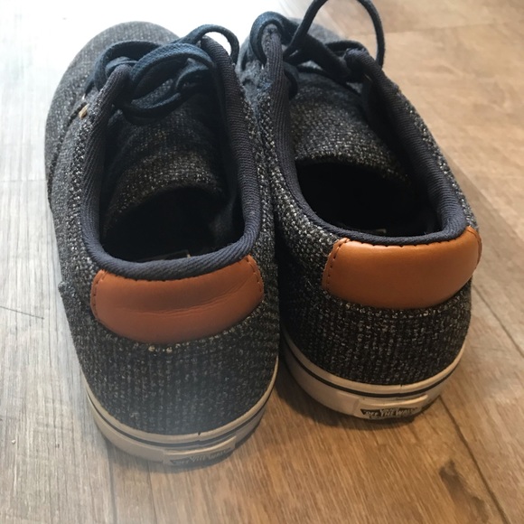 VANS SNEAKERS SIZE 6 - Picture 2 of 6